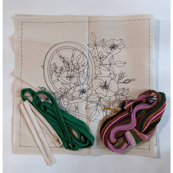 Vintage 70's Crewel Embroidery Pillow Kit, Roses and Spinning Wheel, Avon Crafts - Picture 3 of 10